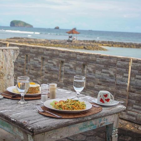 Temple Cafe & Cottages チャンディダサ エクステリア 写真
