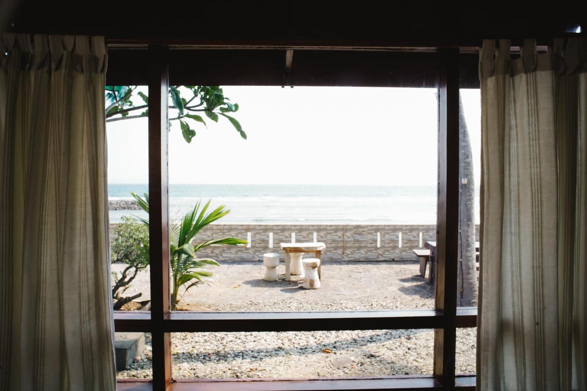 Temple Cafe & Cottages チャンディダサ エクステリア 写真